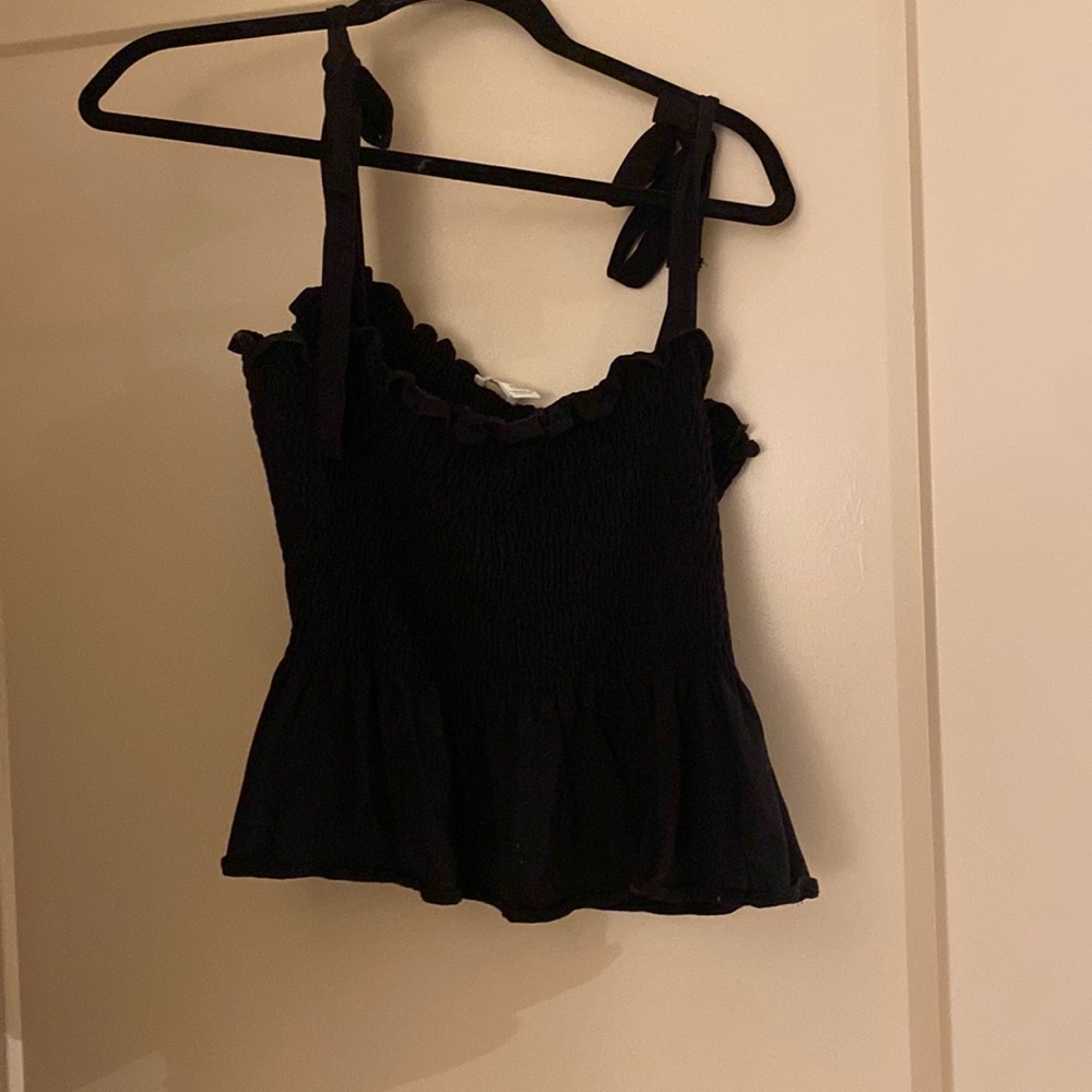 Black tank top, adjustable straps!
